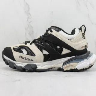 Balenciaga Track Trainer بيج أسود تشونكي سنيكرز