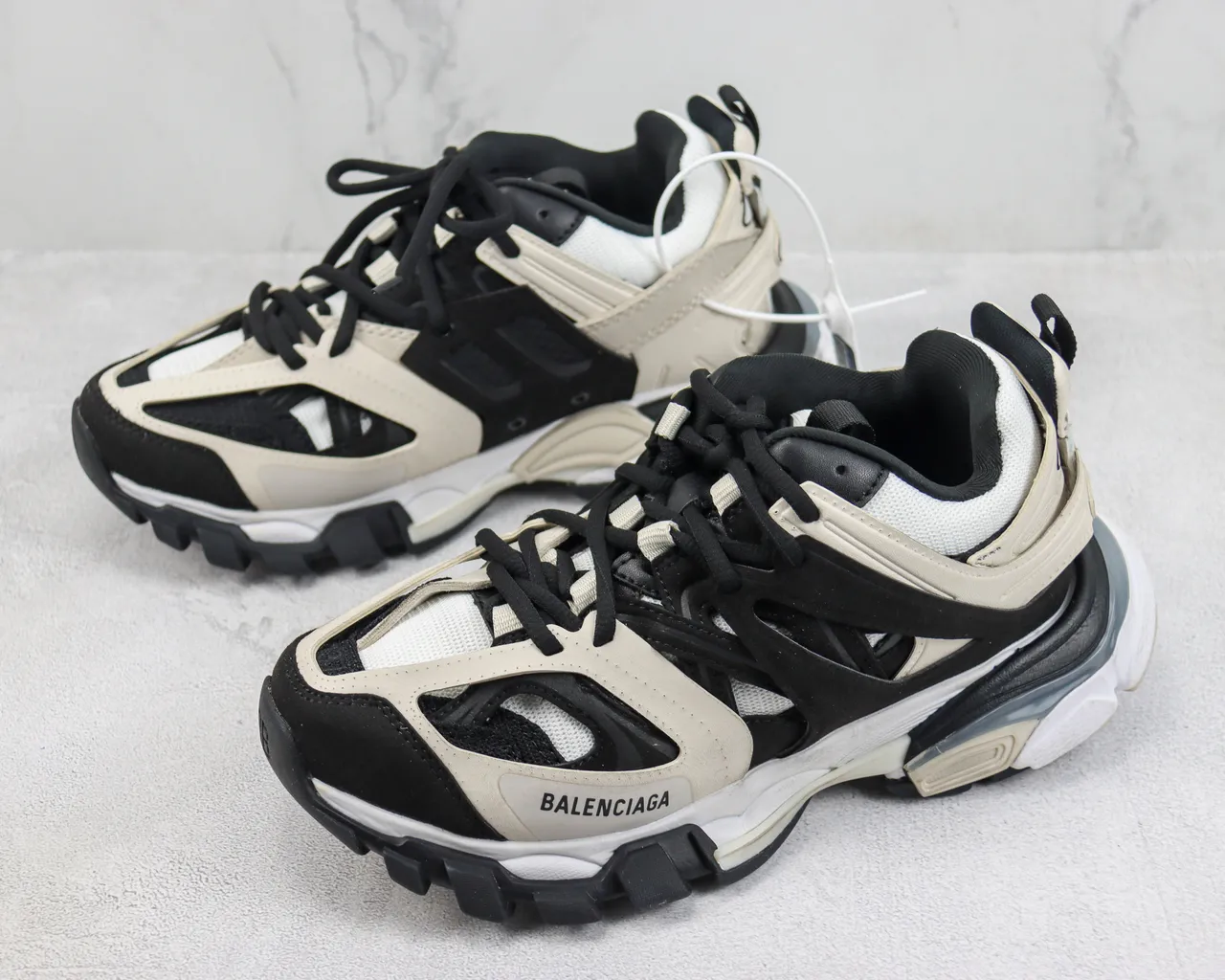 Balenciaga Track Trainer بيج أسود تشونكي سنيكرز 4