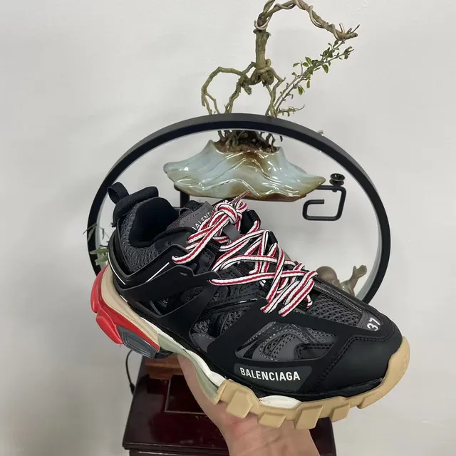 Balenciaga Track Trainer Tênis Chunky Preto Vermelho Bege 3