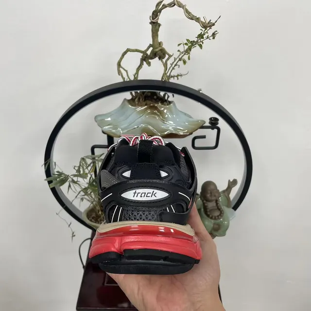 Balenciaga Track Trainer Tênis Chunky Preto Vermelho Bege 5