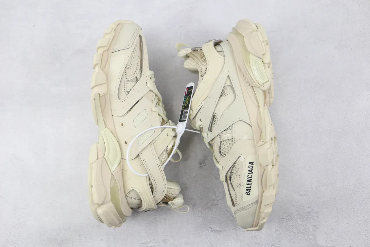 Balenciaga Track Trainer Off-White basket chunky 2