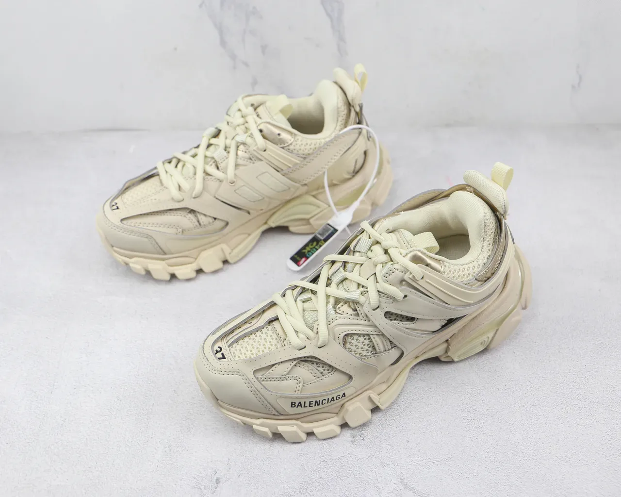 Balenciaga Track Trainer Off-White basket chunky 4