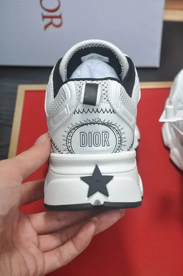 Balenciaga Track Trainer সাদা এবং কালো চাঙ্কি স্নিকার 2