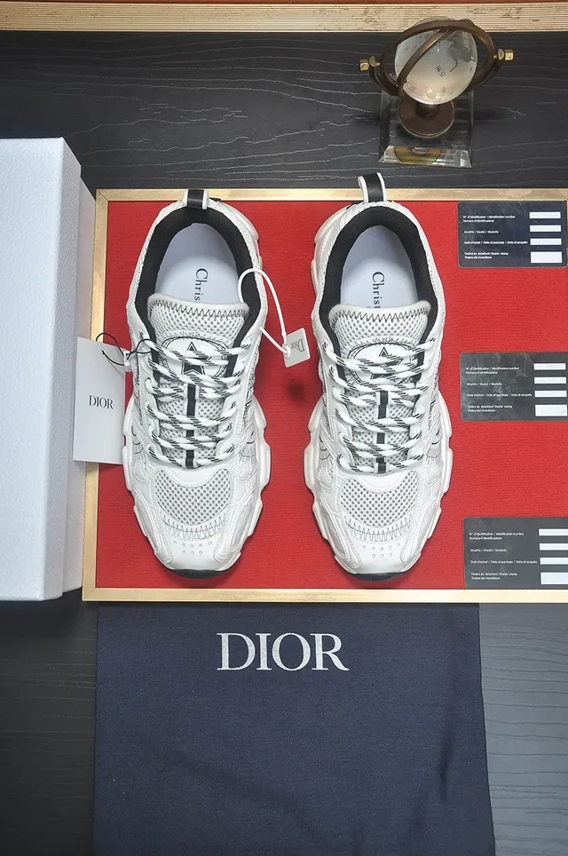 Balenciaga Track Trainer সাদা এবং কালো চাঙ্কি স্নিকার 5