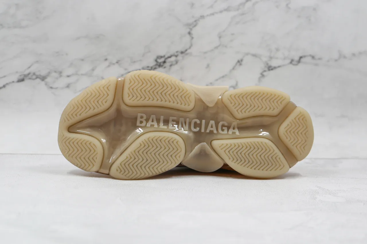 Balenciaga Triple S Beige and Translucent Amber tênis chunky 3