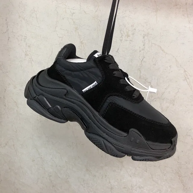 Balenciaga Triple S sneakers pretas chunky 5