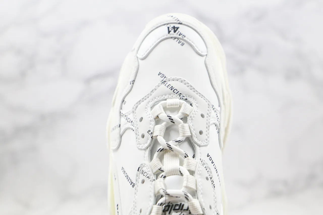 Balenciaga Triple S Tênis Chunky Brancos com Impressão de Logo 5