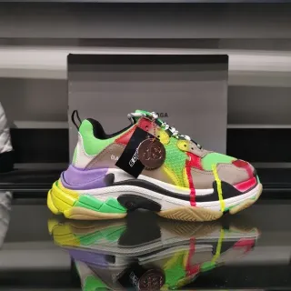 Balenciaga Triple S حذاء رياضي سميك متعدد الألوان بانل وورك
