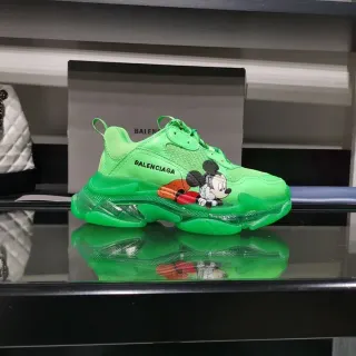 Balenciaga Triple S أخضر نيون Mickey Mouse تشونكي سنيكرز