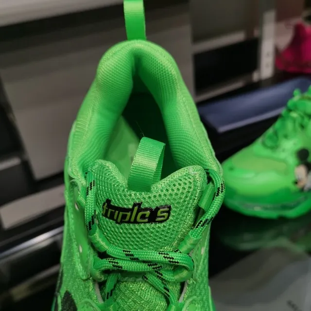 Balenciaga Triple S Sneakers Vert Néon Mickey Mouse Chunky 8