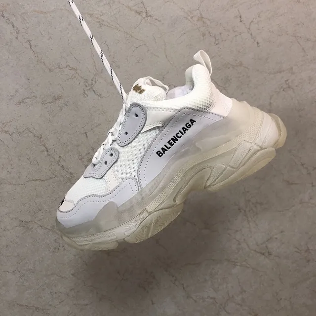 Balenciaga Triple S Tênis Chunky Brancos 5