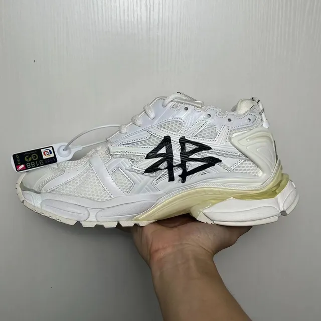 Balenciaga Solado Branco Preto Camada Graffiti-Print Tênis Chunky 2