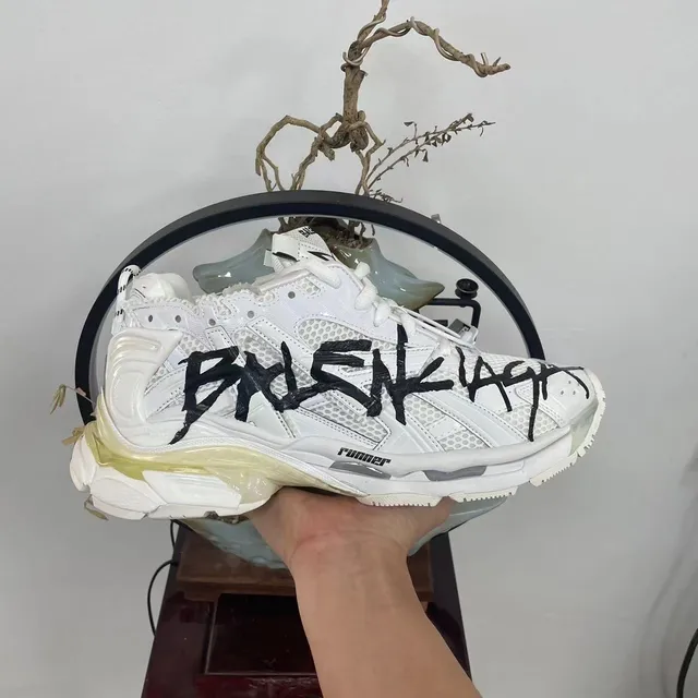 Balenciaga Solado Branco Preto Camada Graffiti-Print Tênis Chunky 7