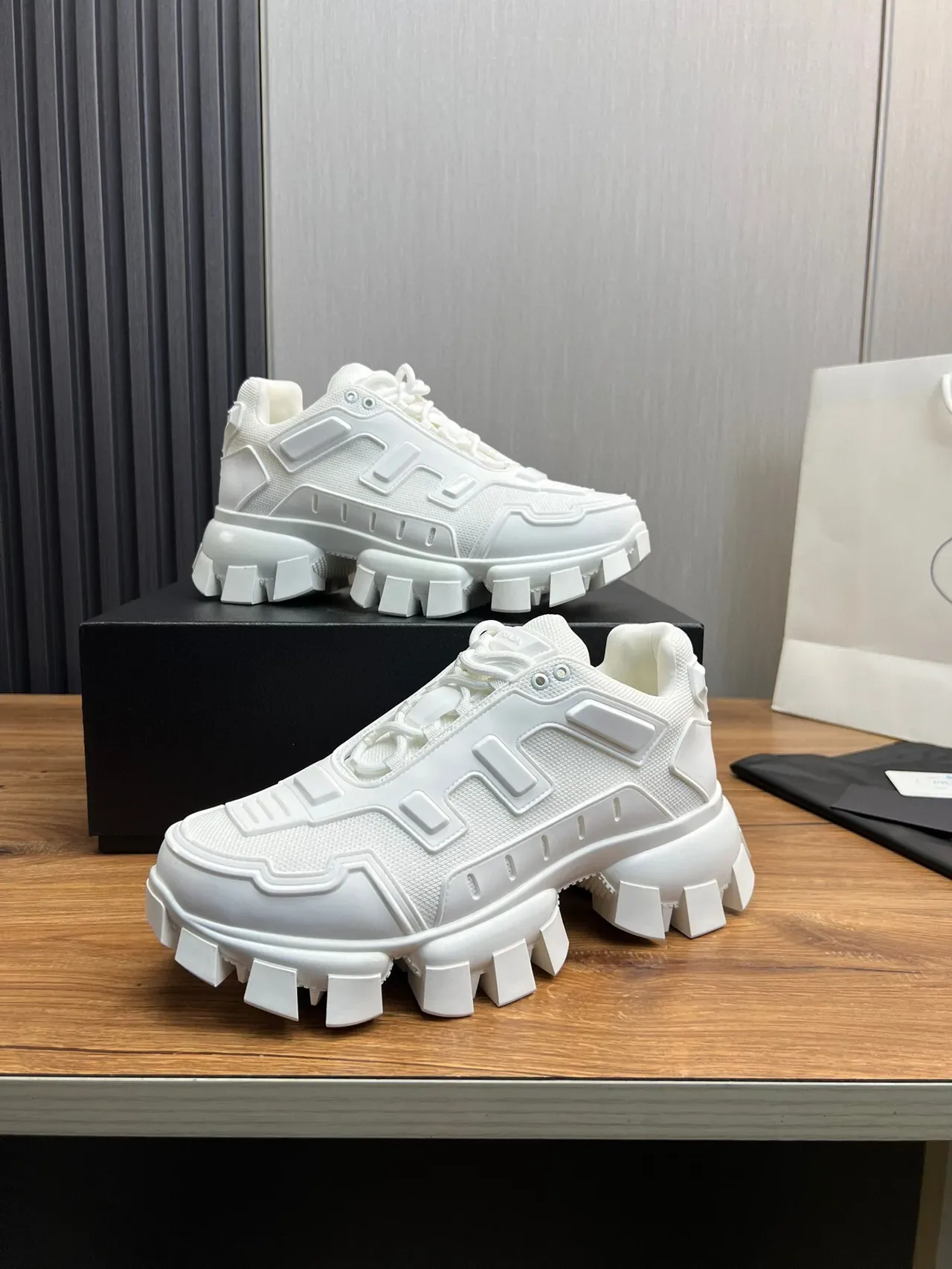Balenciaga Zapatillas Chunky Blancas Monolithic Block-Lug Sole 4