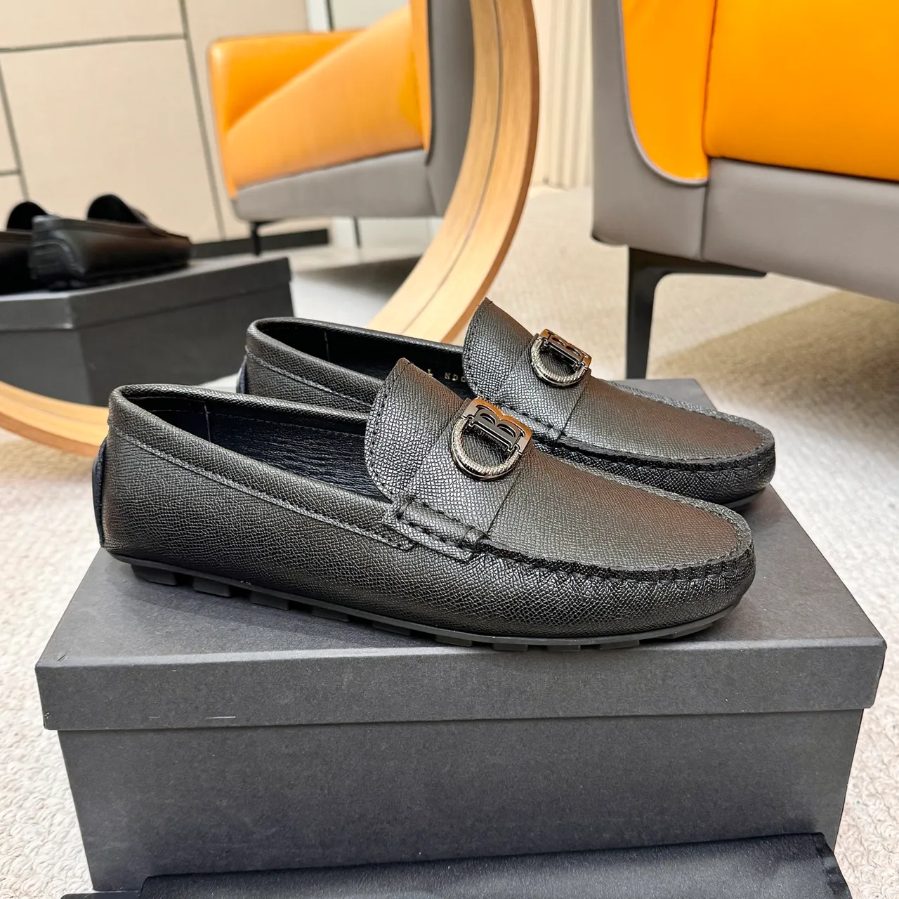 Balmain B-Court काले पेबल्ड लेदर लूफर 3