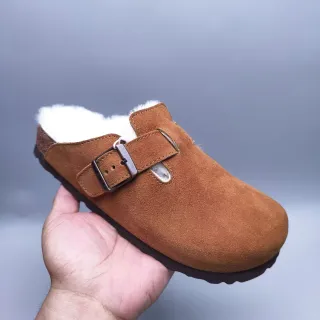 Birkenstock বাদামি সাদা suede উপর shearling-lined ক্যাজুয়াল জুতা