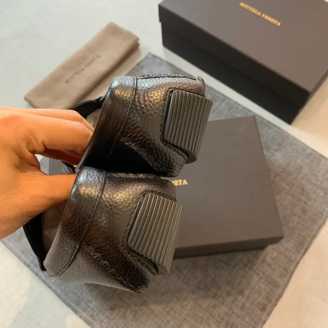 Bottega Veneta Andiamo Cuir noir grainé Intrecciato Tissé Vamp Mocassin 2