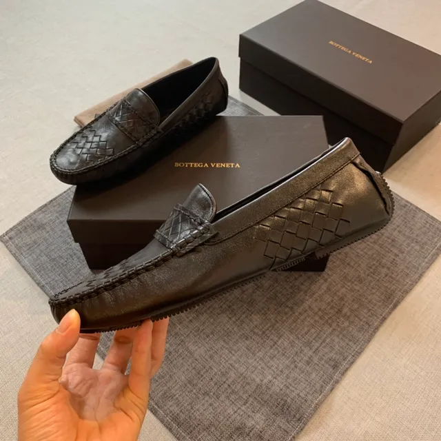 Bottega Veneta Andiamo Intrecciato বুনন চামড়ার লুফার 5