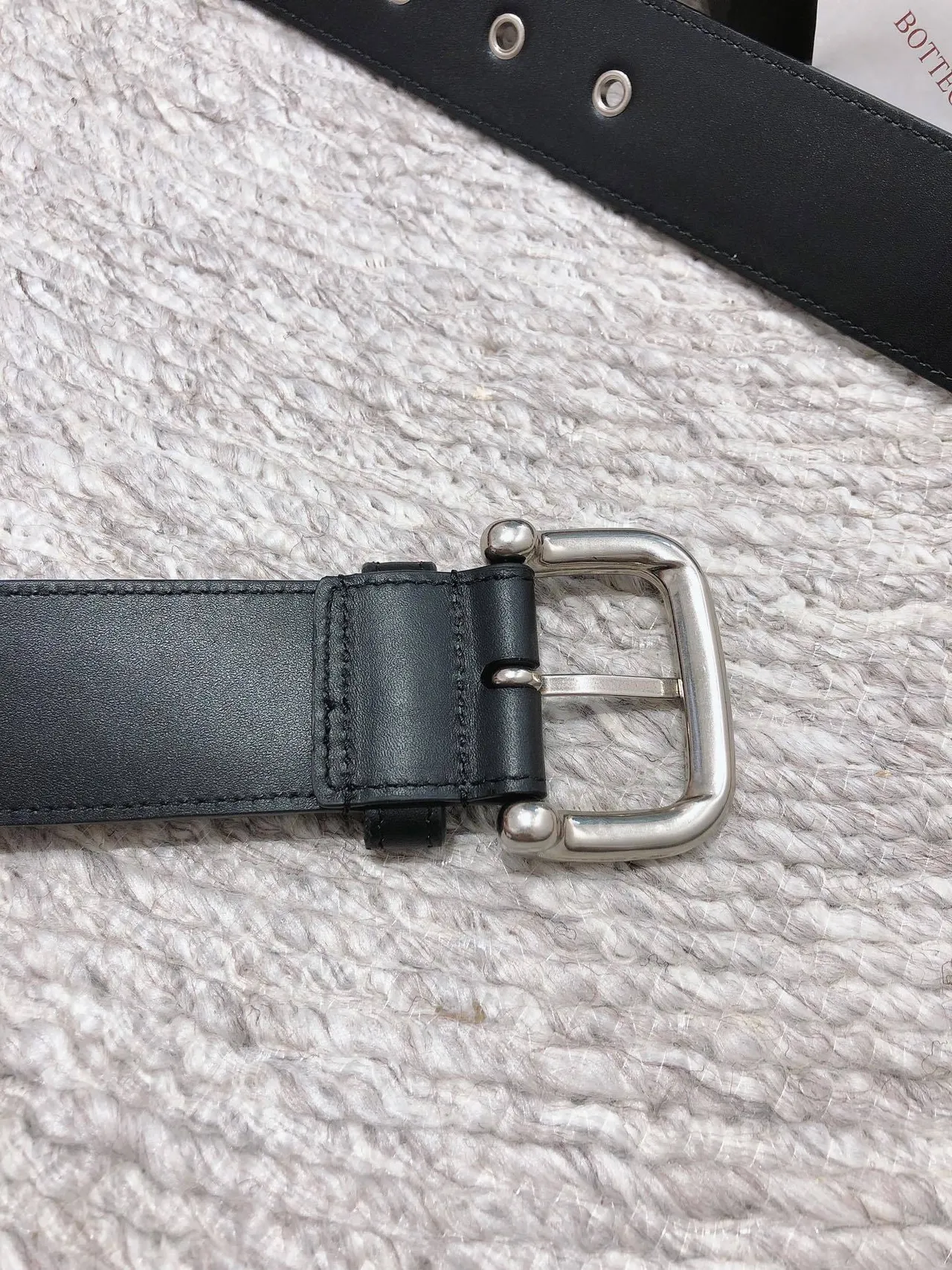 Bottega Veneta Cinto de couro com fivela retangular Intrecciato tecido preto e prata 2