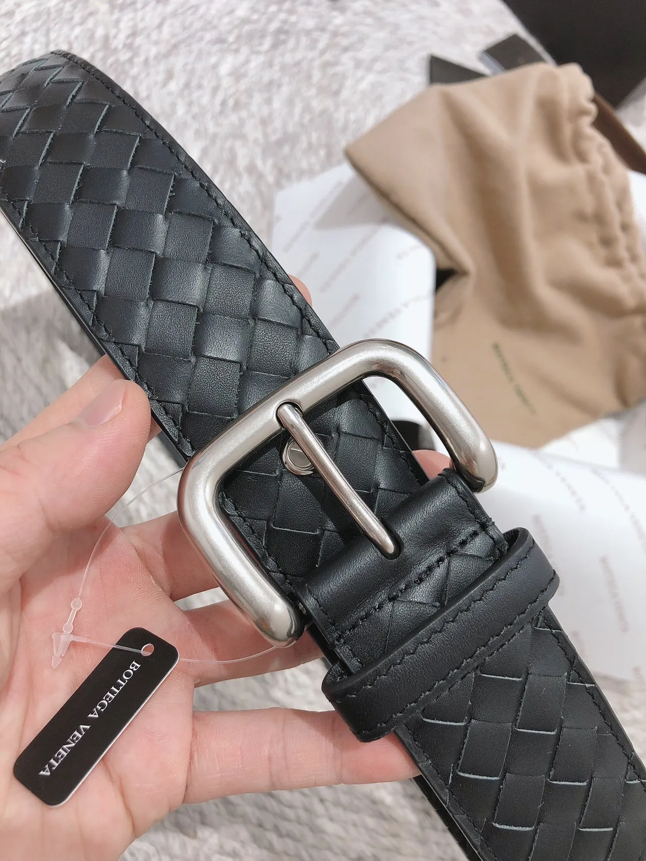Bottega Veneta Cinto de couro com fivela retangular Intrecciato tecido preto e prata 7