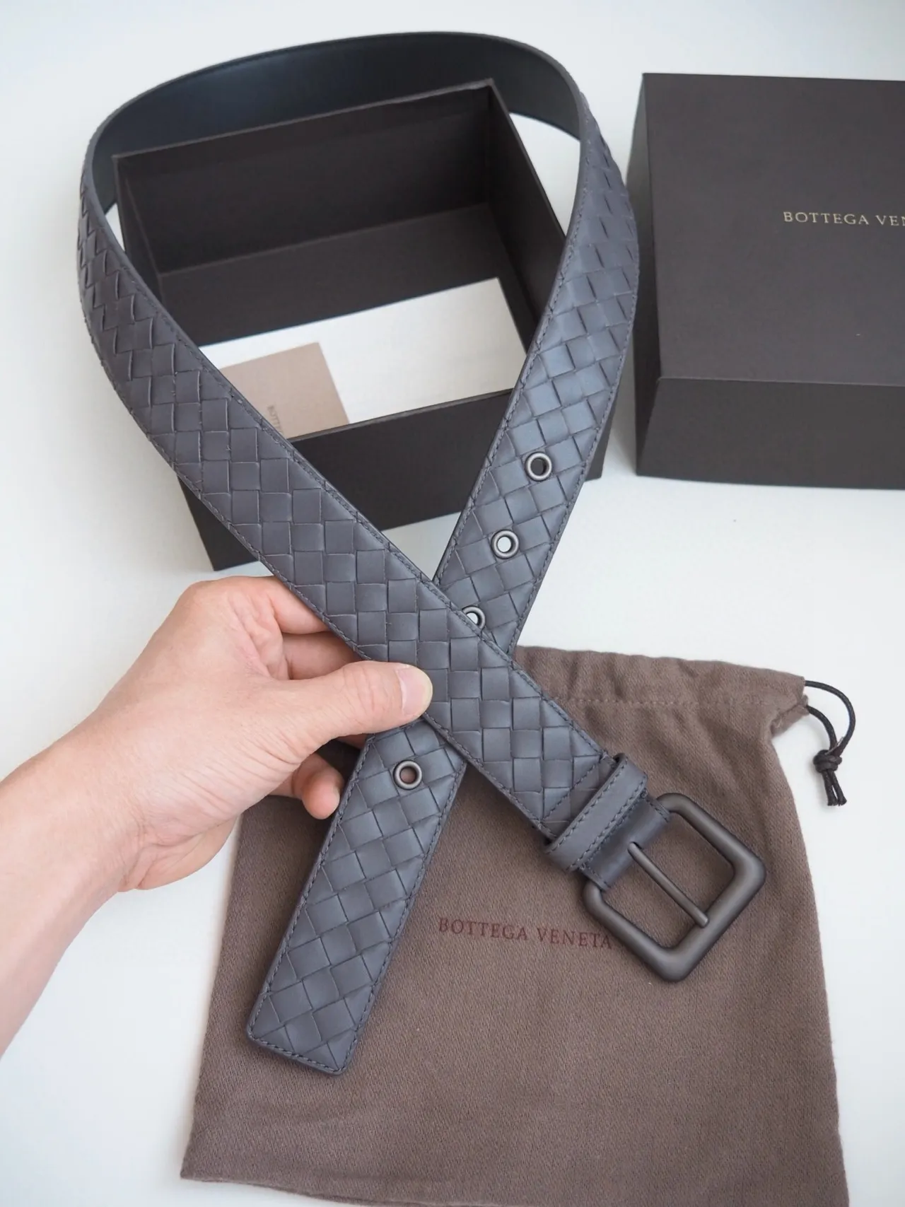 Bottega Veneta Cassette Belt grise Intrecciato ceinture en cuir 7