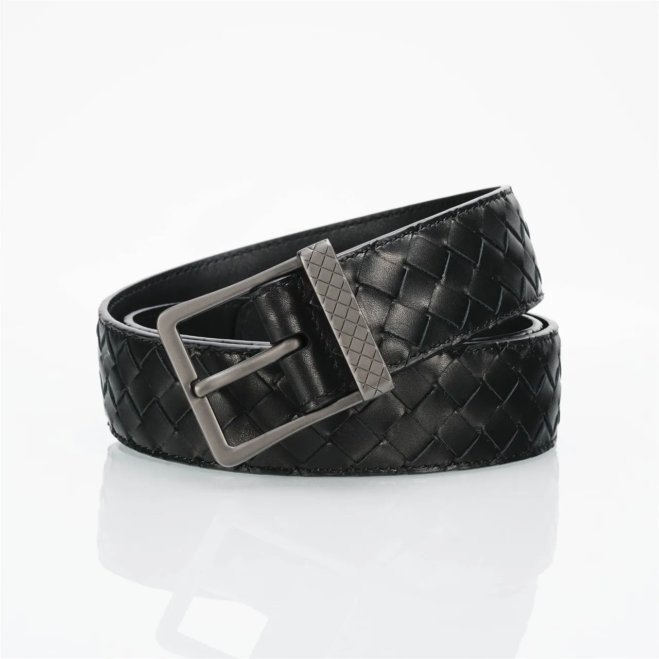 Bottega Veneta Cassette Intrecciato Ceinture en cuir noir 4