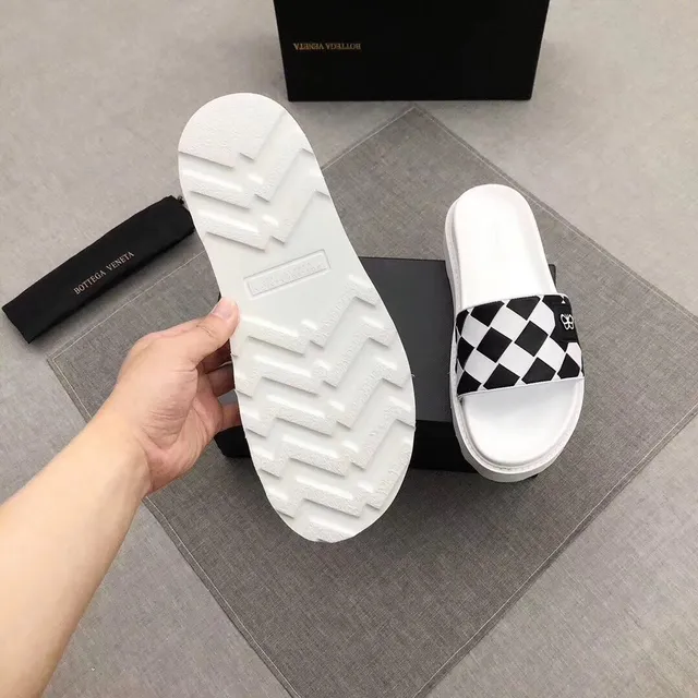 Bottega Veneta Cassette Slide Tira xadrez branco preto sola plataforma grossa sandálias 2