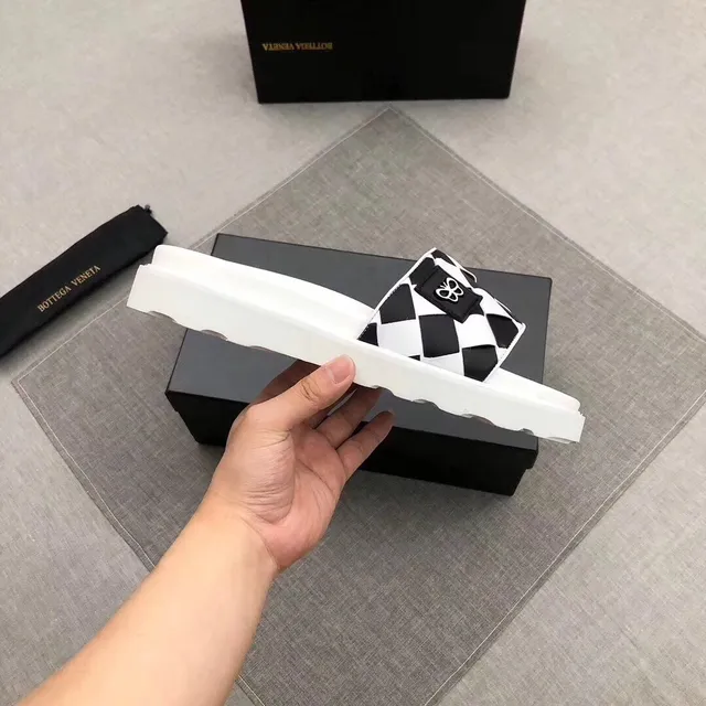 Bottega Veneta Cassette Slide Tira xadrez branco preto sola plataforma grossa sandálias 4