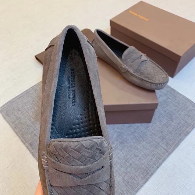 Bottega Veneta gris daim Intrecciato Loafers 3