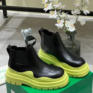 Bottega Veneta Le Cagole Black and Lime Yellow Chelsea Boots