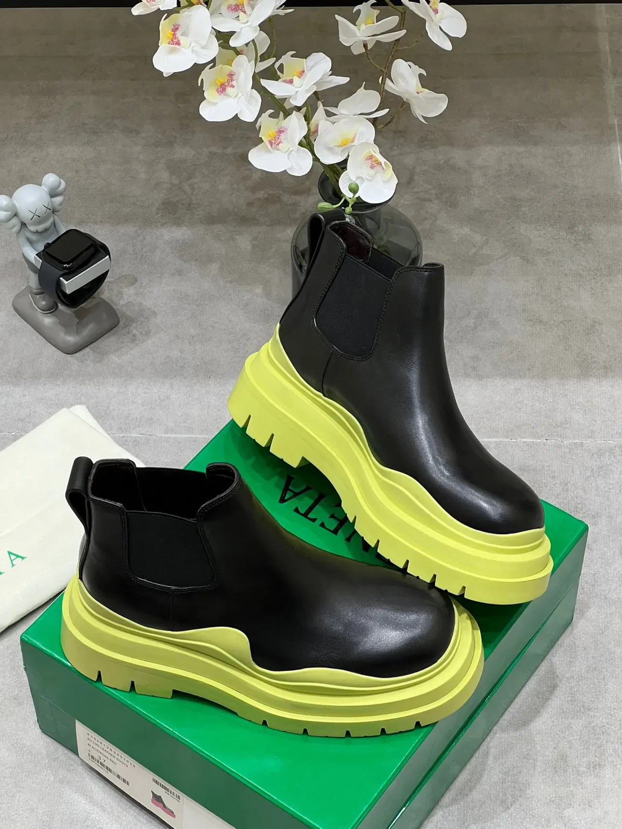 Bottega Veneta Le Cagole Black and Lime Yellow Chelsea Boots 3