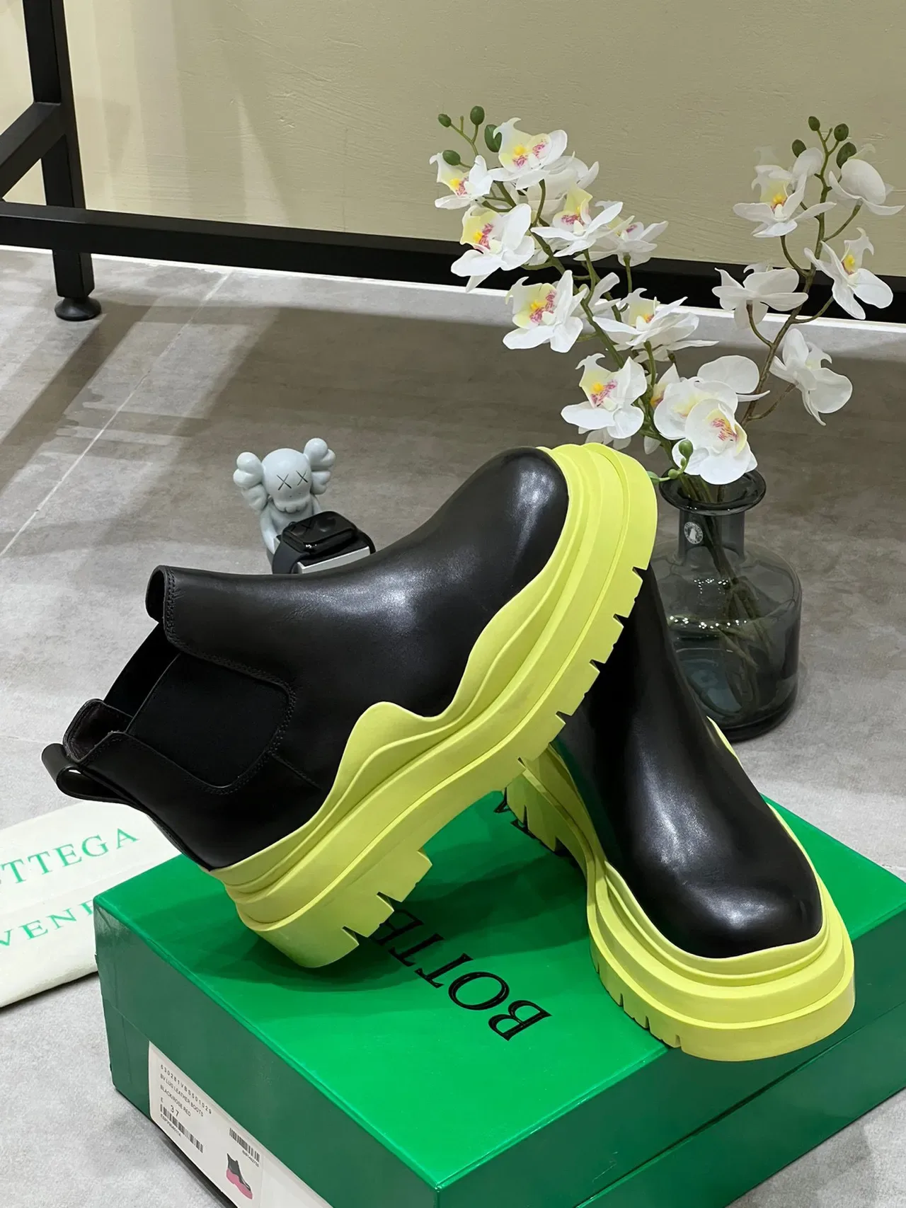 Bottega Veneta Le Cagole Black and Lime Yellow Chelsea Boots 4