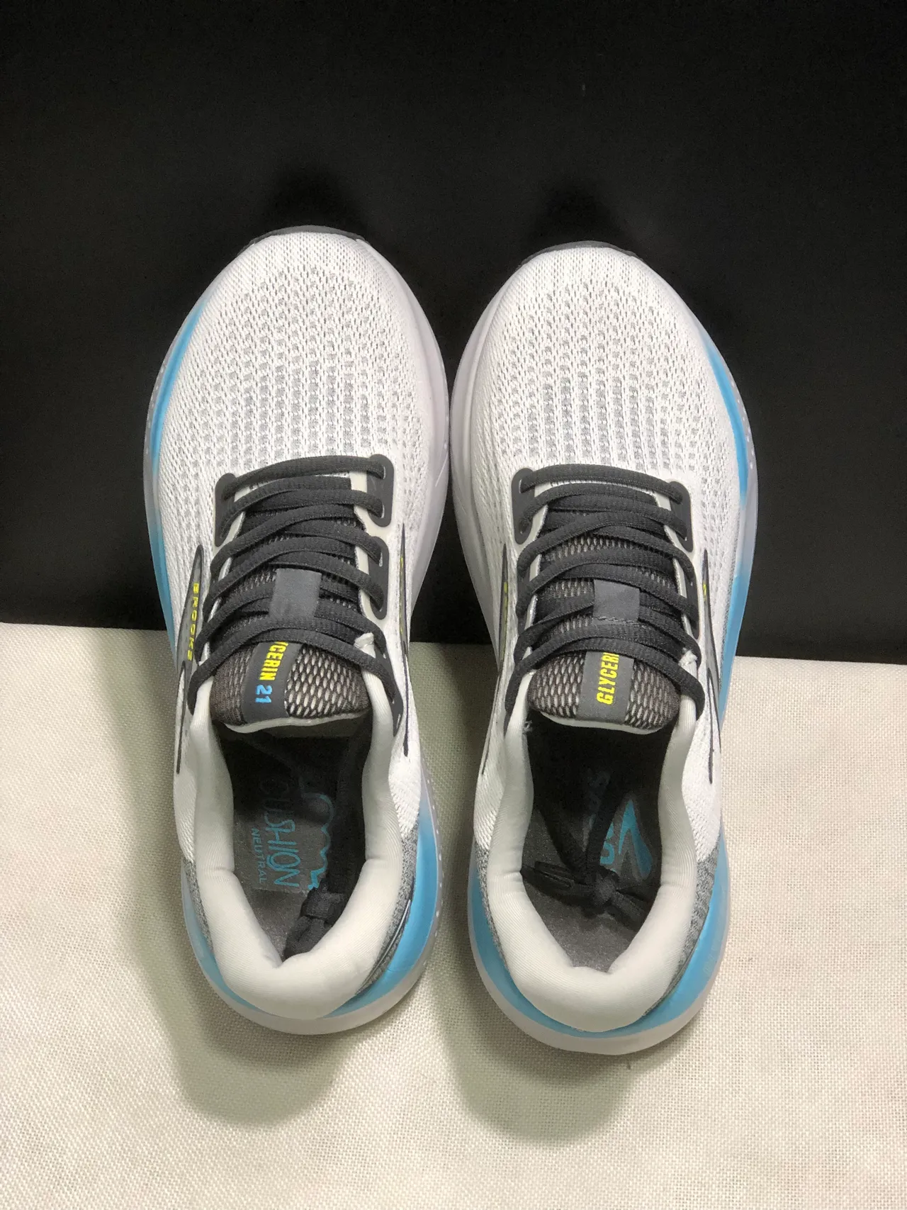 Brooks Glycerin White Gray Blue Yellow Running Shoes 6