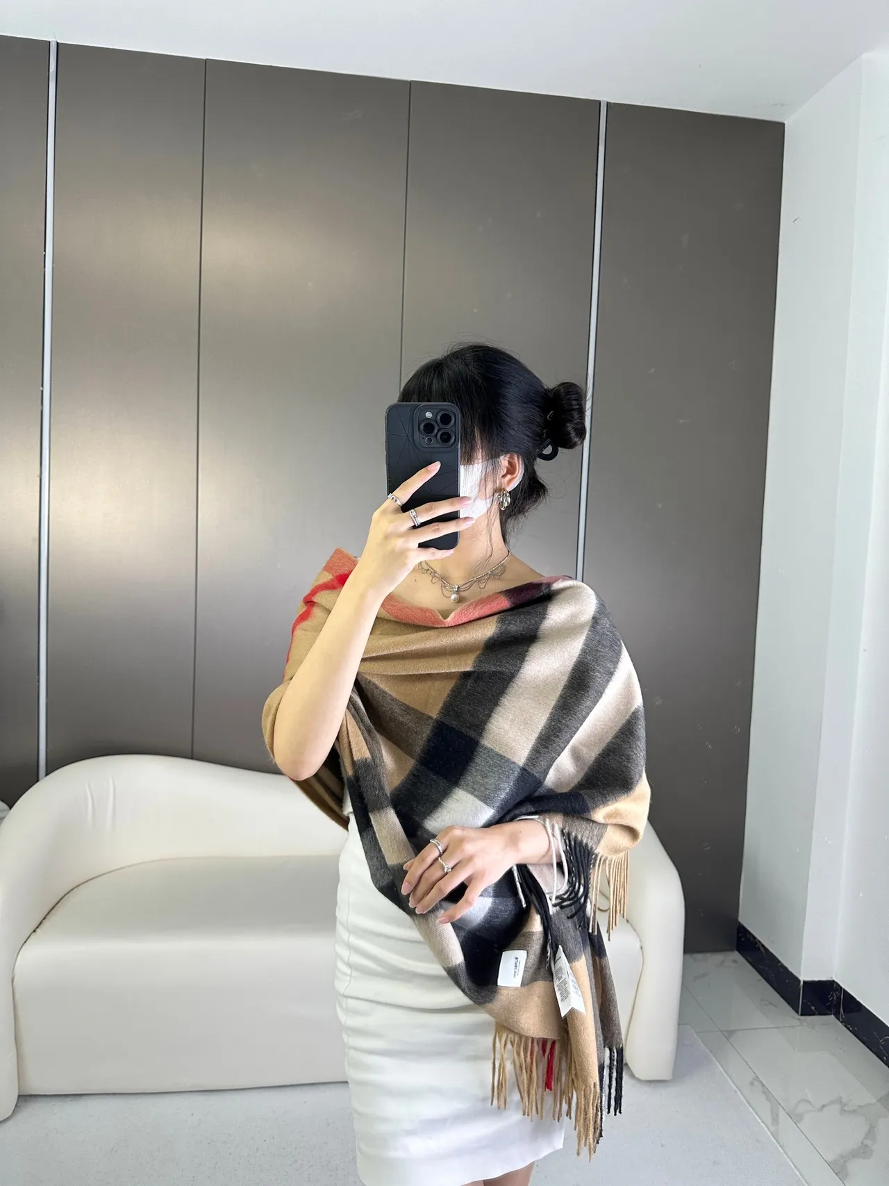 Burberry Beige Black Large-Scale Check Pattern Woven Texture Cashmere Scarf 4