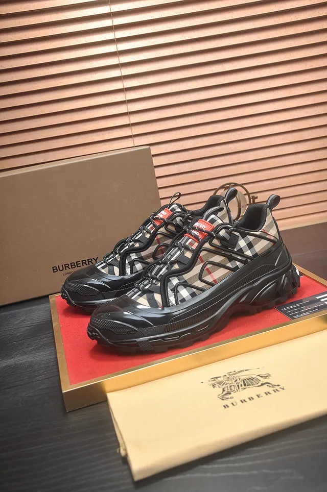 Burberry Black Beige Sole Check-Print Upper Chunky Sneakers 4