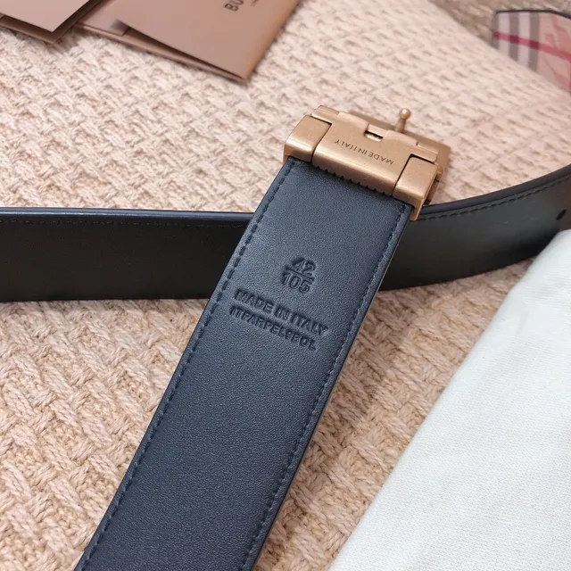 Burberry House Check Reversible Leather Belt 4
