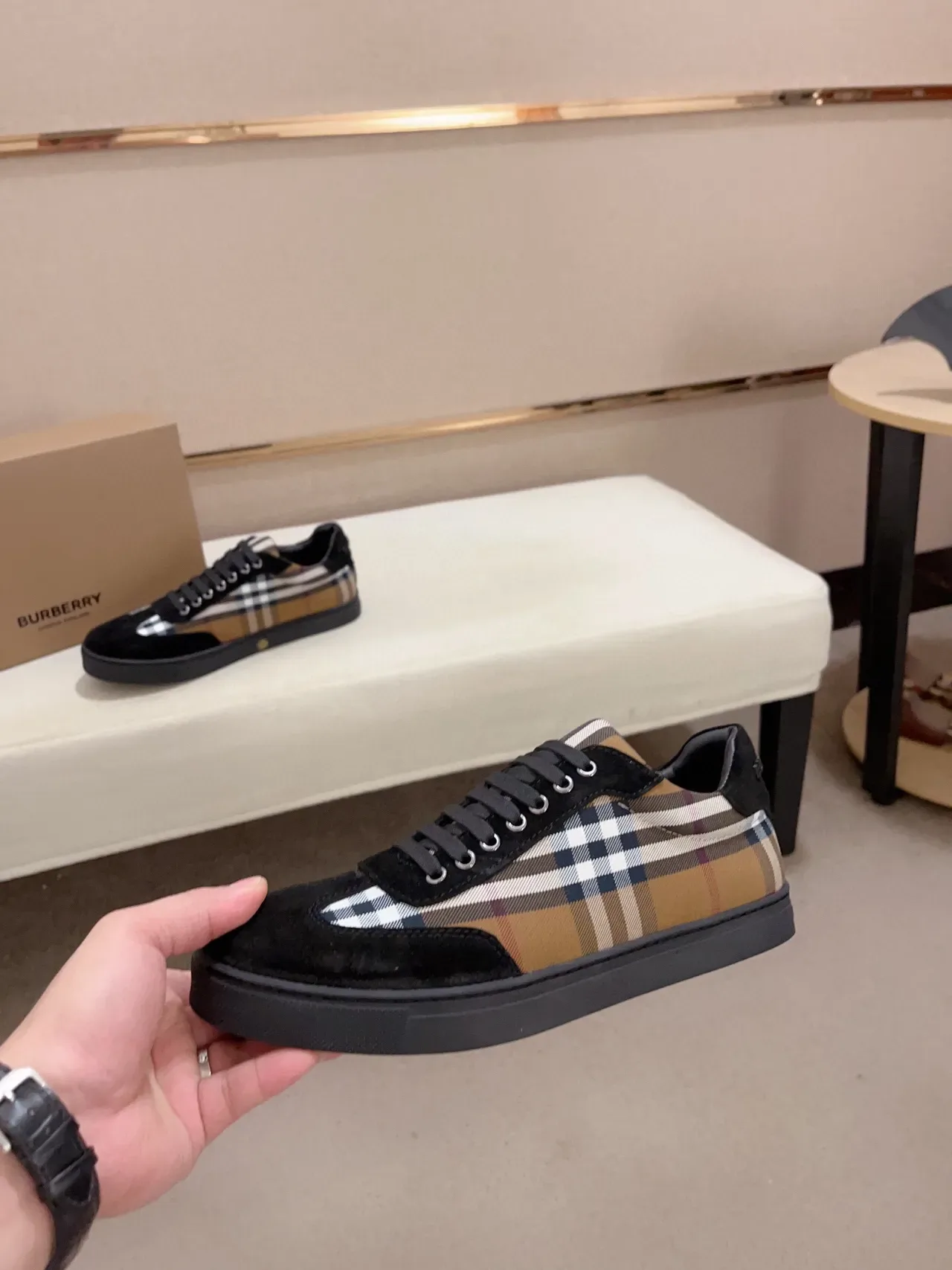 Burberry Chaussures Lifestyle à Panneau en Daim avec Motif House Check 3
