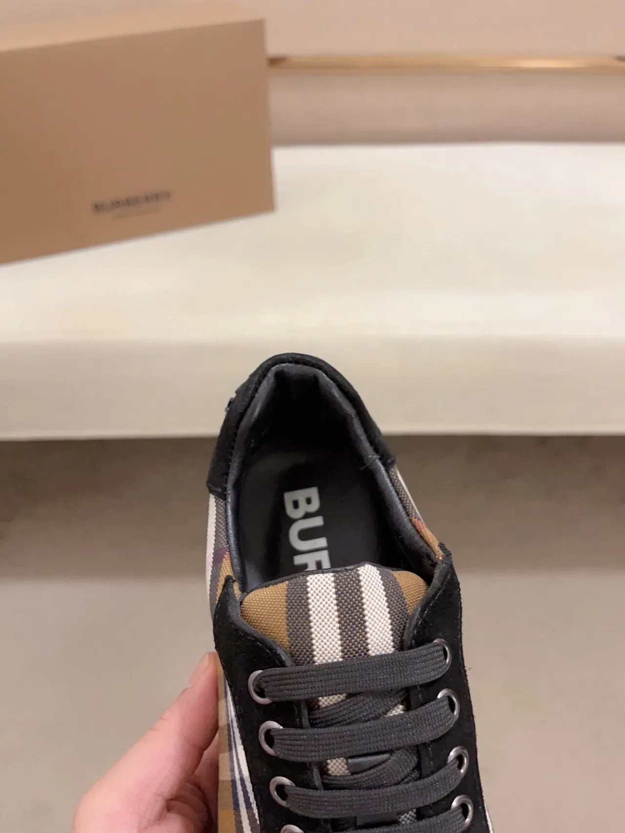 Burberry Chaussures Lifestyle à Panneau en Daim avec Motif House Check 6
