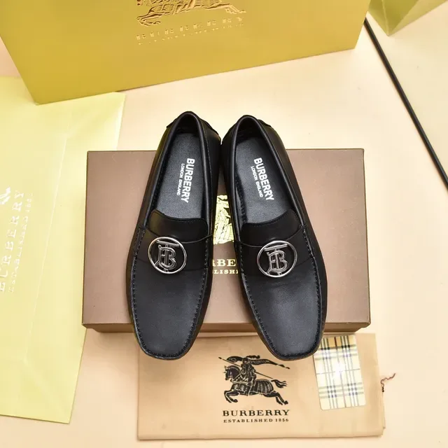 Burberry Knight Black Leather Penny Loafer 9