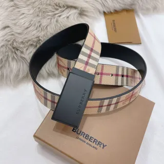 Burberry Knight Vintage Check भूरा और काला चमड़े का बेल्ट