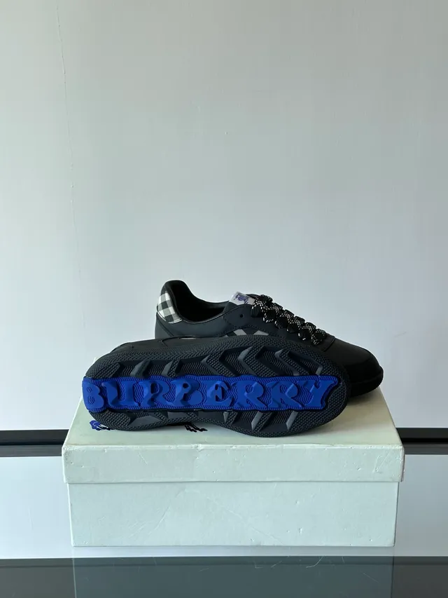 Burberry Lola Negro Beige Cuero Parte Superior House Check Detalle Panel Zapatillas de estilo de vida 2