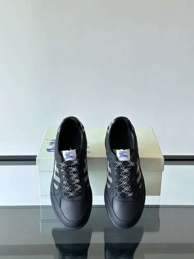 Burberry Lola Negro Beige Cuero Parte Superior House Check Detalle Panel Zapatillas de estilo de vida 3