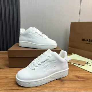 Burberry लोला এমবসড শের সাদা লাইফস্টাইল স্নিকার