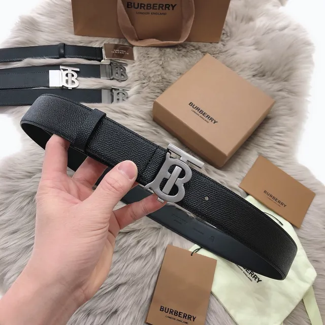 Burberry TB Cinto Preto Dourado Textura de Grão Monograma Fivela Couro Cinto 4