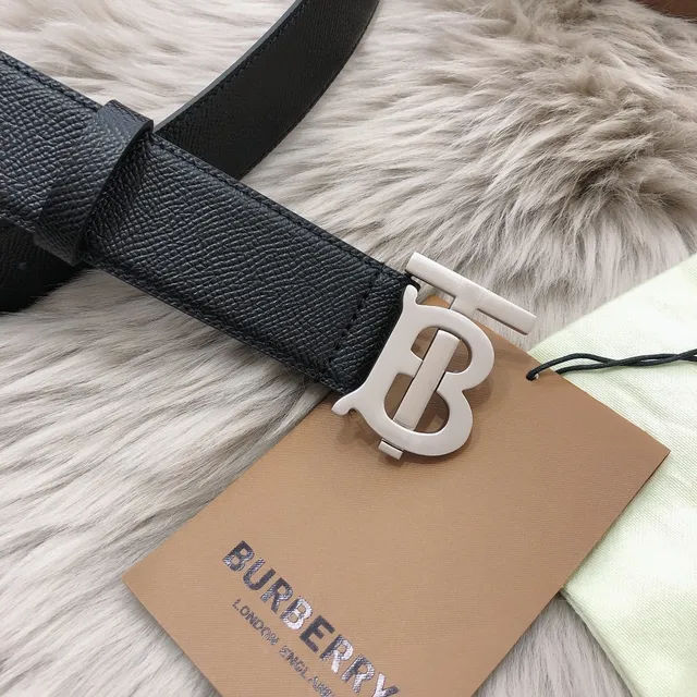 Burberry TB Cinto Preto Dourado Textura de Grão Monograma Fivela Couro Cinto 5