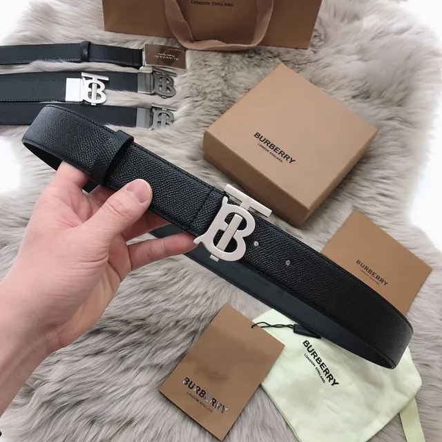 Burberry TB Cinto Preto Dourado Textura de Grão Monograma Fivela Couro Cinto 6