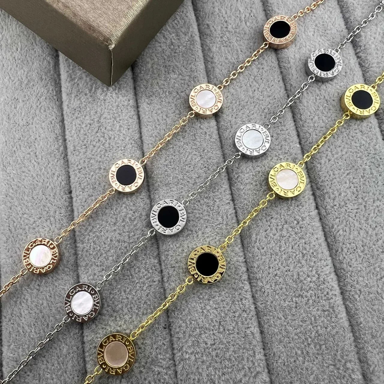 Bvlgari B.zero1 Circular Medallion Chain Bracelet 6