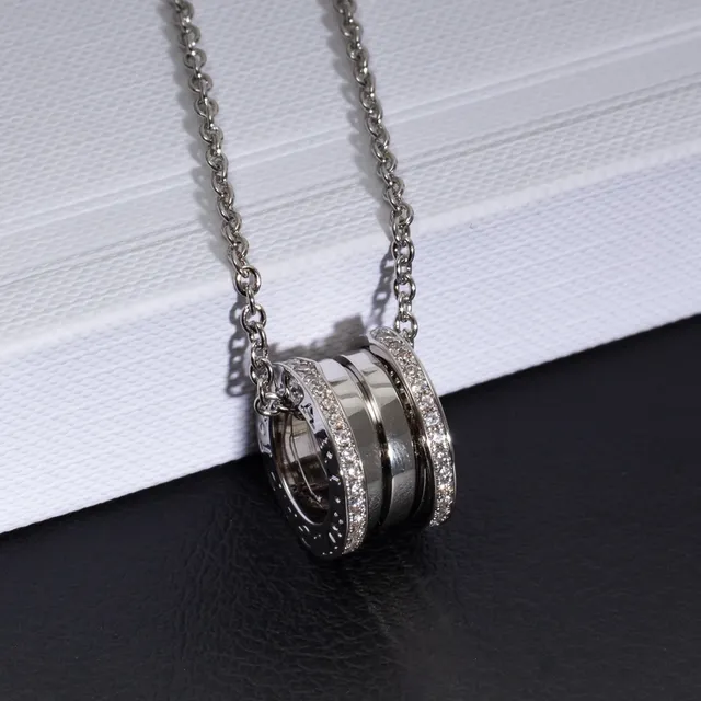 Bvlgari B.zero1 Collier à pendentif de diamants Pavé multi-bandes 2