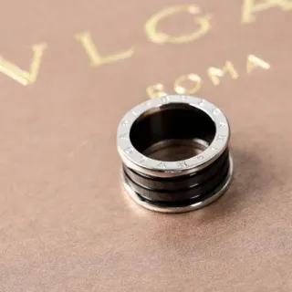 Bvlgari B.zero1 स्टैक्ड काला और चांदी रिंग
