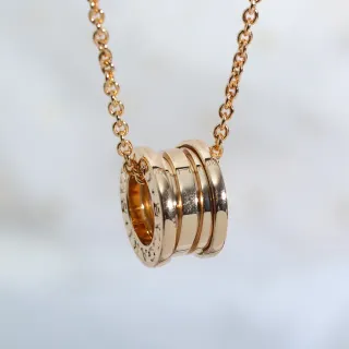 Bvlgari B.zero1 Tubogas bague empilée colier doré
